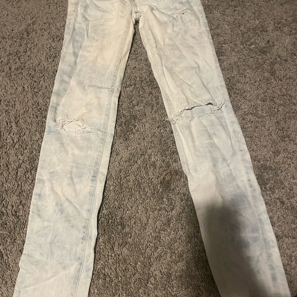 American Eagle Outfitters Light Blue Distressed Jeans